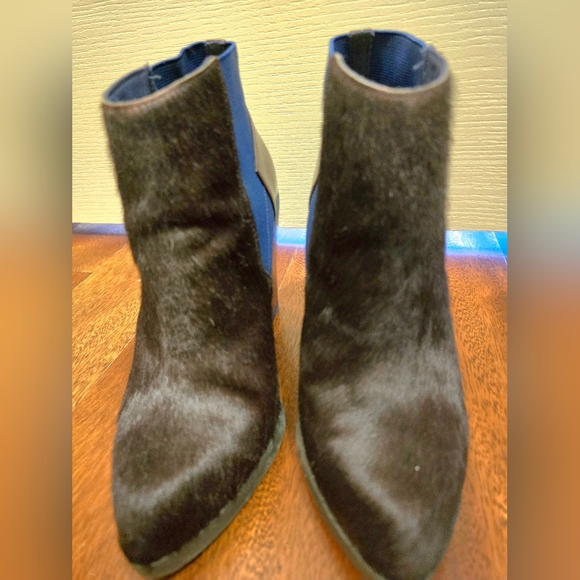 ALDO boots with horse hsir front. size 8-8.5 - Picture 2 of 5